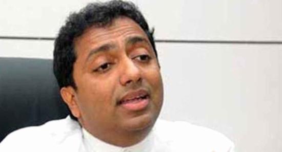 අකිල විරාජ්ගේ ඉන්ධන පිරවුම්හලේ සේවකයෙකු රිමාන්ඩ්